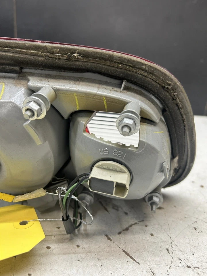 Conjunto de luz trasera derecha Buick Lucerne 2006-2011 06 07 08 09 10 11 Foto 4 de 4