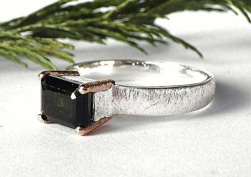 JEWELRY PIECES RING SILVER STROKE MATTE GOLD TOURMALINE GREEN STAIR CUT 57 18 - Picture 3 of 6