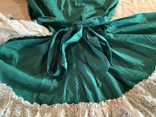 Vintage Handmade SQUARE DANCE Dress Green w White Lace Ruffles Tie Back sz S - Picture 13 of 16