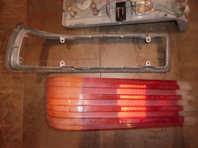 MERCEDES 450SL LEFT DRIVERS SIDE TAIL LIGHT LAMP ASSEMBLY OEM | eBay