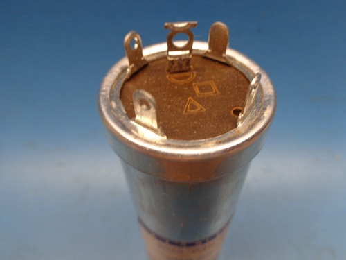 (1) SPRAGUE TVL-1580 125 MF uf 300V WVDC 85° C TWIST LOK LYTIC CAPACITOR VINTAGE - Picture 2 of 4