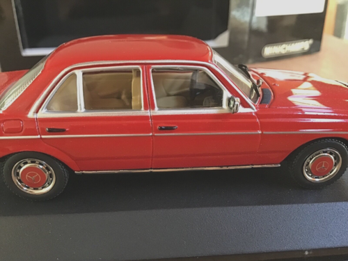 1/43 MINICHAMPS Mercedes 230E red, saloon, rare, 1976 mint+++! - Picture 7 of 10
