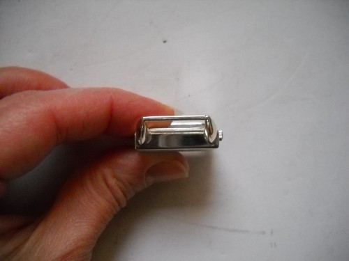 Geneva Quartz Designer Style Silver Tone Japan Ladies Watch - Runs PARTS/REPAIR - Picture 4 of 6