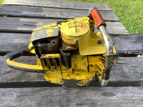 Vintage 1-72 McCulloch Chainsaw with 1-71 Top Cover - Picture 8 of 11