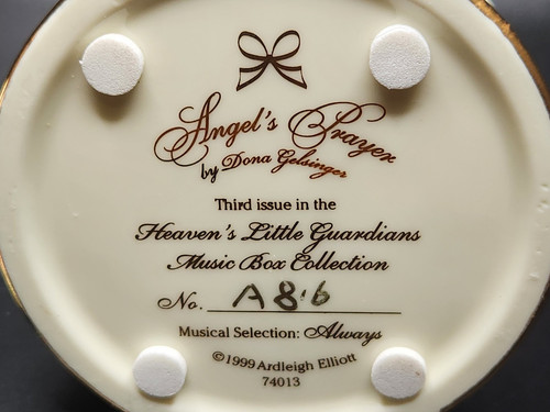 Beautiful Vintage Ardleigh-Elliot Porcelain Angel Prayer Music Boxes (2) 1999 - Picture 8 of 15