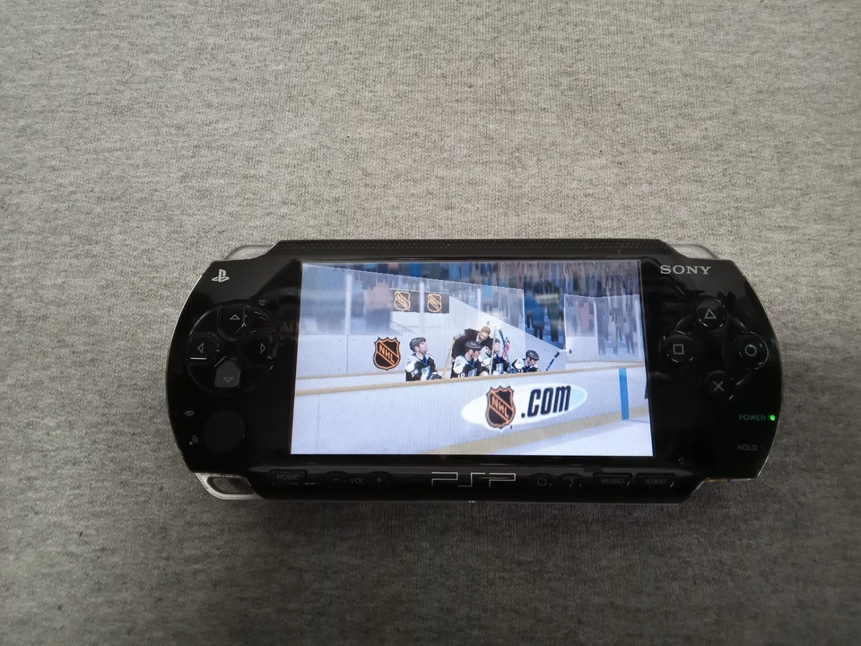 Sony  PSP-1001 PlayStation Portable - Black With 4 Games+ Charger Tested - Image 3 of 4