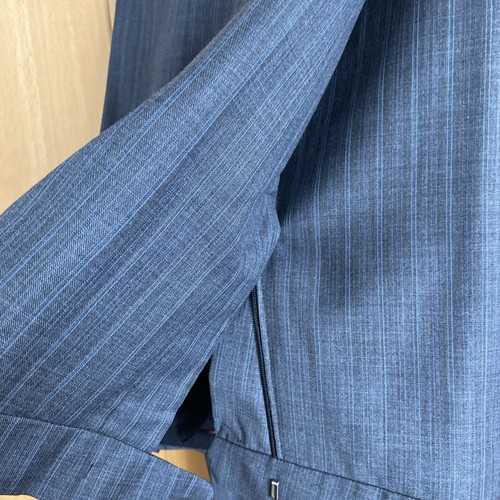 Giorgio Armani grey, Blue Striped Wool/Cashmere Suit Sz: 46 reg,40 waist/31 leg. - Picture 23 of 23