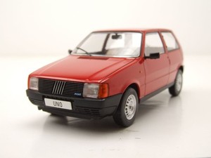 WHITEBOX WB124257 FIAT - UNO 45 1983 - Rot Schwarz - 1/24