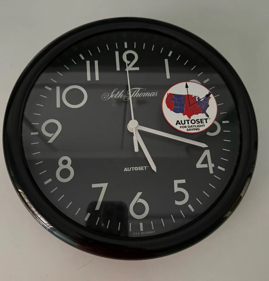 Reloj de pared de oficina vintage Seth Thomas AutoSet se ajusta automáticamente para horario de verano nuevo Foto 2 de 4