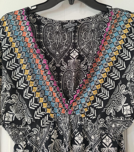 ANGIE Women's Multi-Color Geometric Print Boho V-Neck Mini Dress Size Medium - Picture 3 of 5