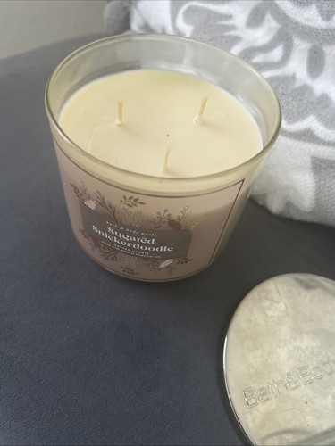 Bath And & Body Works Sugared Snickerdoodle 3-Wick Candle 14.5oz New - Picture 5 of 5