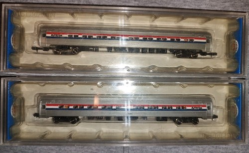 Bachmann Spur N #72255 85' Buddy Amfleet Reisebus (2 in Originalkartons)