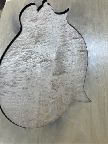 Mandolina de arce hoja roja rizada pieza única espalda en blanco, cuello y lados - Imagen 2 de 12