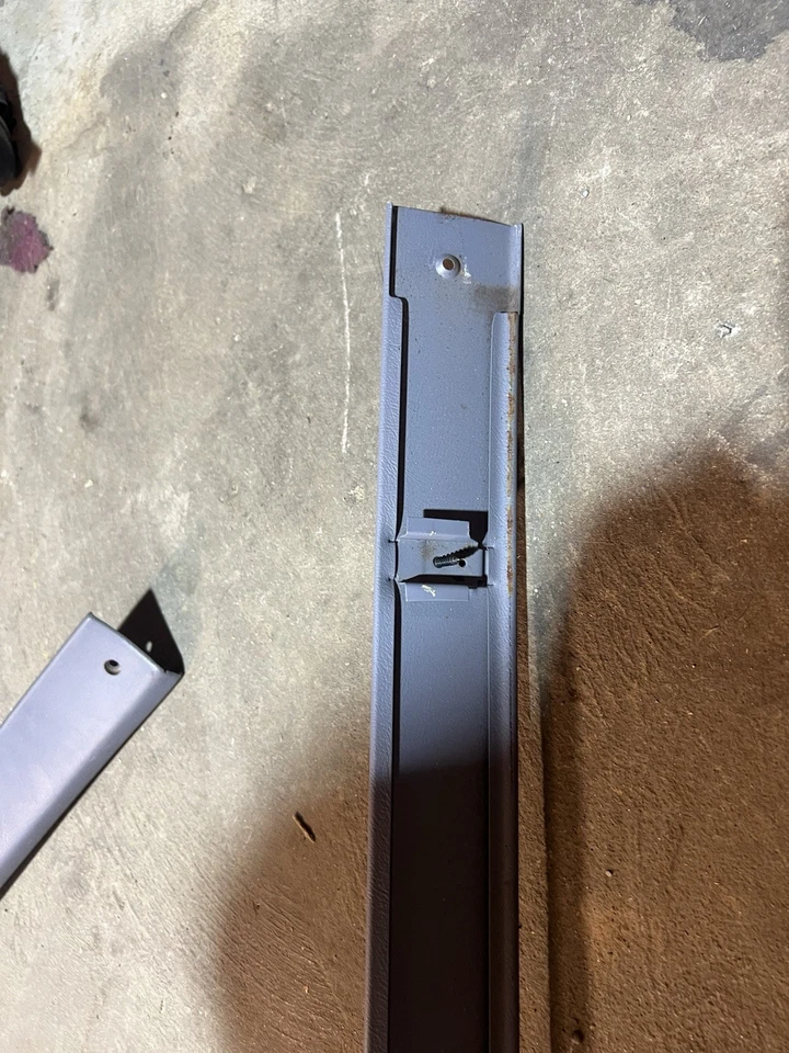 87 - 97 FORD OBS F150 F250 F350 POR ENCIMA VENTANA TRASERA INTERIOR MOLDURA GRIS Foto 4 de 4