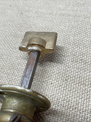 Antique brass door knobs. Patina. uncleaned. 4 Pulls . 1 Solid Brass Knob +Lock - Picture 3 of 8