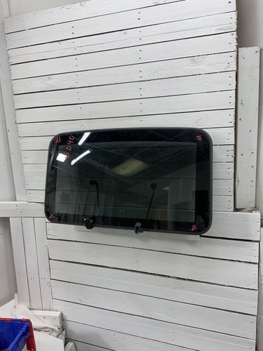 2009 LEXUS IS 250 GLASS SUNROOF ++ - Picture 4 of 8