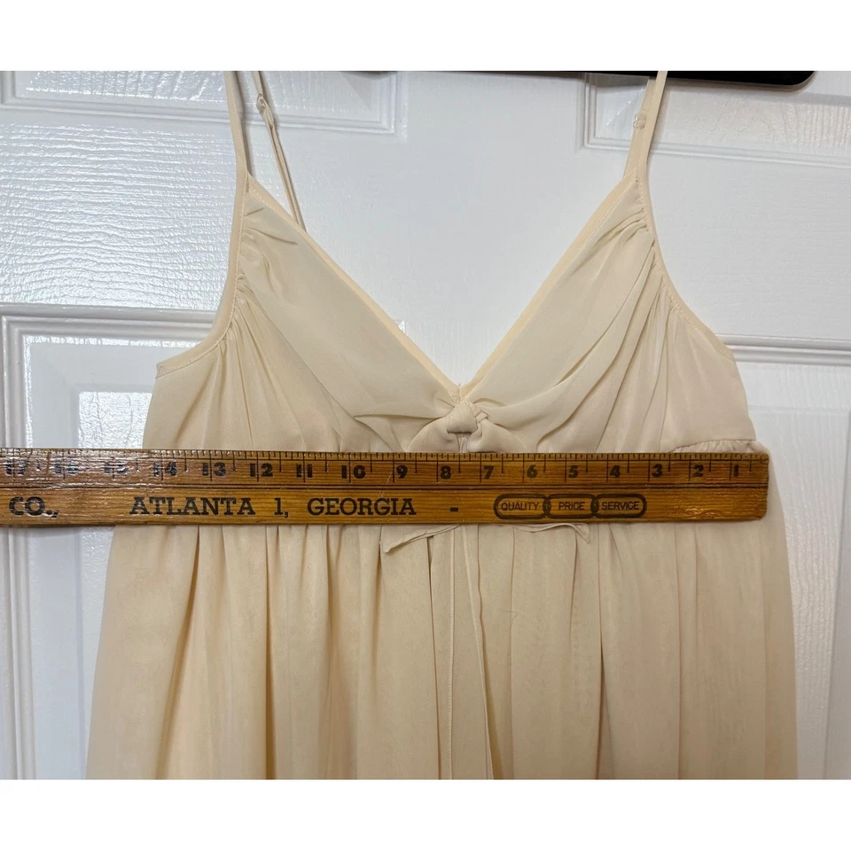 Victoria's Secret 奶油复古领带前长裙金色标签 M 码 — 第 4/4 张图片