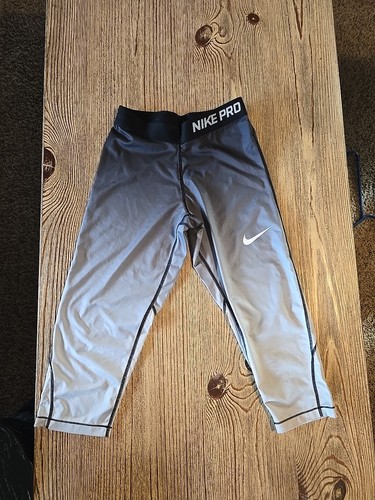 Nike Pro Girls Size L Dri Fit Capri Style Leggings Grey Colourblock - Picture 3 of 6