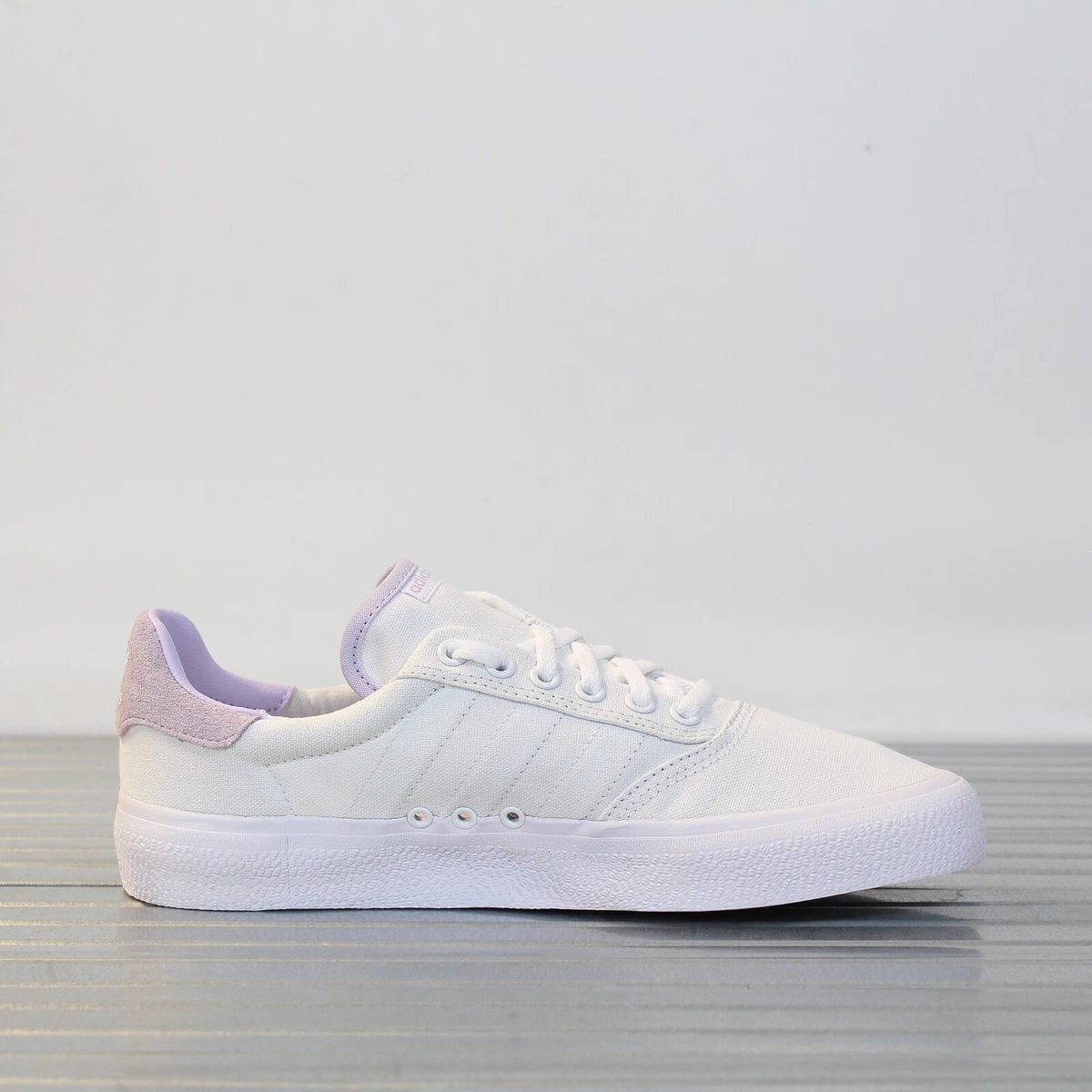 Women s adidas Originals 3MC Vulcanised Trainers White Mauve