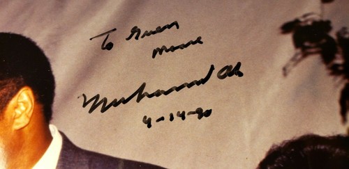 1990 MUHAMMAD ALI SIGNED PHOTO CALIFORNIA POLITICIAN GWEN MOORE MAJORITY WHIP - Picture 3 of 5