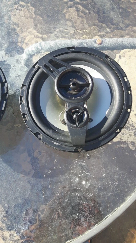 Altavoz Audiobahn AS65 240 VATIOS  Foto 3 de 4