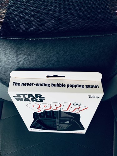 Neu Disney Star Wars Darth Vader Pop It! Ein nie endendes Spiel - Bild 5 von 5