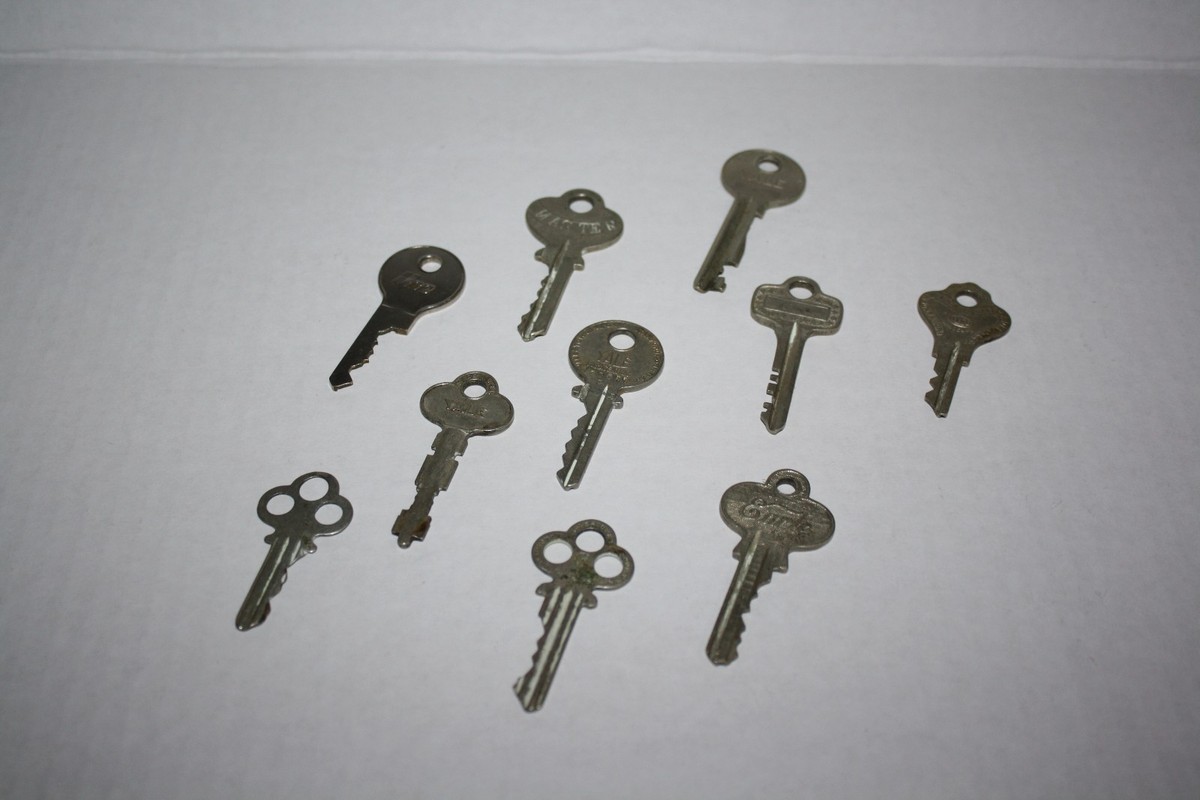 OLD KEYS LOT OF 100／まとめ売り／US VINTAGE s-l1200.jpg