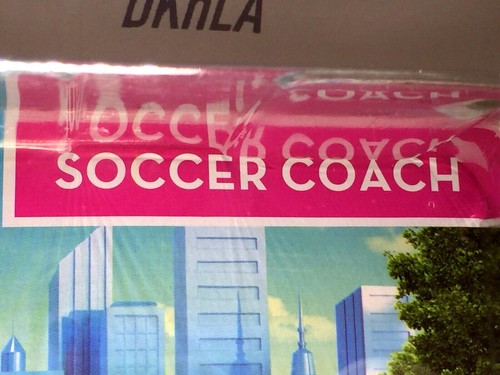 Barbie You Can Be Anything - Barbie Soccer Coach Playset - Net and ball included - Picture 5 of 10