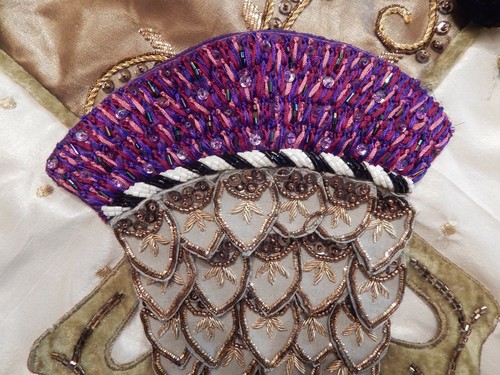 NEW MACKENZIE-CHILDS JEWELED BEAD CHRISTMAS TABLE CLOTH TREE SKIRT RETAIL $725 - Picture 3 of 11