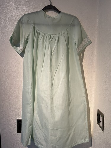 VINTAGE SEARS PERMA PREST button night gown NWT green sz32-34 short sleeve lace - Picture 6 of 16