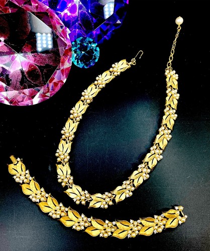 60'S CROWN TRIFARI GOLD-TONE FAUX PEARL RHINESTONE FLORAL NECKLACE BRACELET SET - Picture 1 of 11