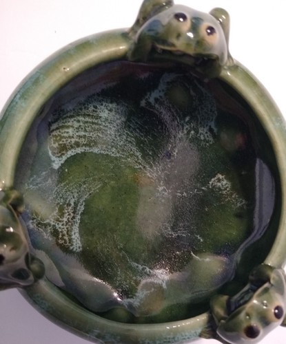 Vintage Majolica Succulent Planter 3 Frogs Green Glaze Pottery - Picture 5 of 12