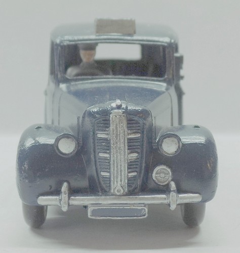Dinky Toys No.254 Austin Taxi (1959-60) - Navy Blue - Restored. - Picture 3 of 10