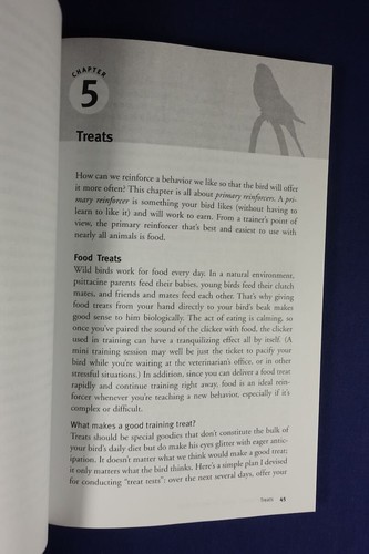 CLICKER TRAINING FOR BIRDS Melinda Johnson BIRD TRAINING BOOK Parrots Budgies - Picture 9 of 12