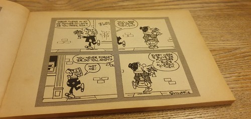 Vintage: Andy Capp No. 40 (1978) Cartoons by Reg Smythe Mirror P/B Book - Picture 16 of 24