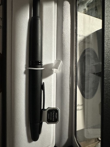 Pilot Vanishing Point FP Black Matte Med - Picture 2 of 3