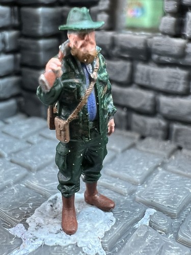 MODEL RAILWAY Figure Game Keeper 24mm 3D Printed Hand Painted OO/HO Scale - Picture 3 of 6
