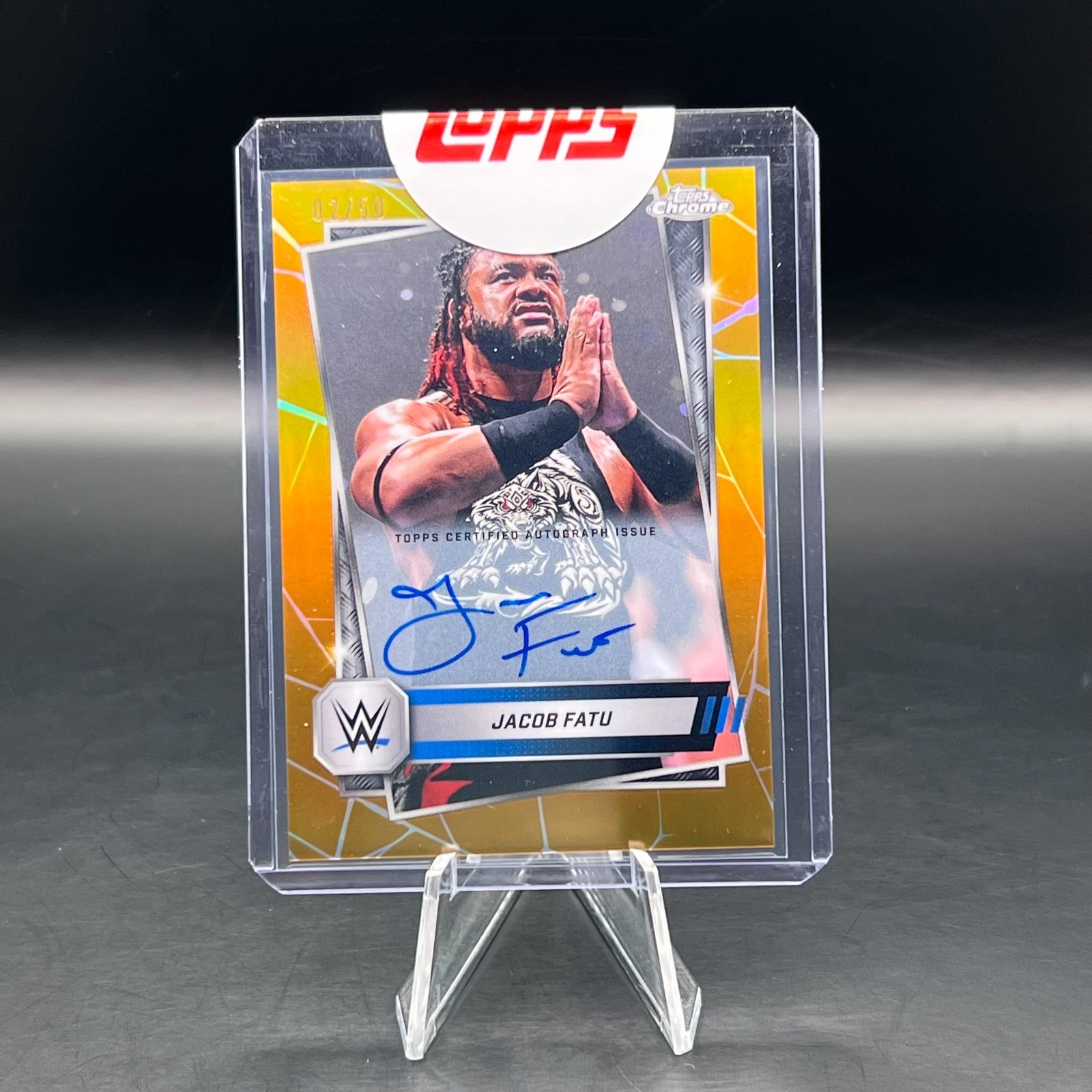 2025 Topps Chrome WWE - Autographs Jacob Fatu #100 Gold Refractor /50 (AU)