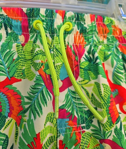 Old Navy Swim trunks Boys |XL 14/16 tropical parrot - Picture 2 of 6