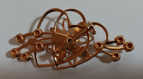 Vintage Brosche 3-dimensional, goldfarben offen geschliffen Doppelherzen, Strass Spray - Bild 4 von 6