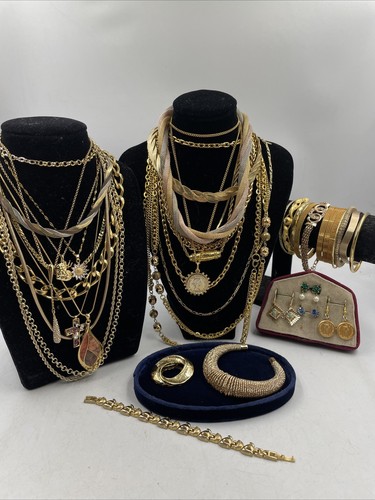 RESTPOSTEN x 40 VINTAGE & MODERNER GOLDFARBENER MODESCHMUCK