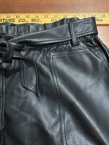 Eloquii Black Faux Leather Shorts Sz 22 Tie Elastic Waist Pockets Modest Mom - Picture 5 of 12