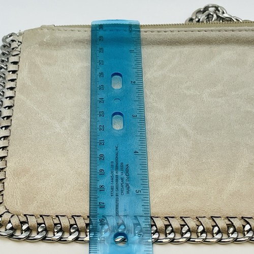 Handgelenktasche aus veganem Leder mit Kette 9” x 6” - Bild 6 von 6
