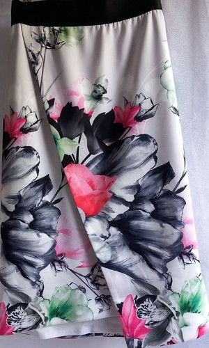 COAST Women's IVORY/BLACK Floral Asymmetric Satin Style Skirt BRAND NEW UK 12🌻