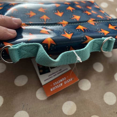 Paquete de 2 Lápiz Les Skewers y Bolso de Libro para el Hombro Todo Nuevo - Imagen 13 de 13