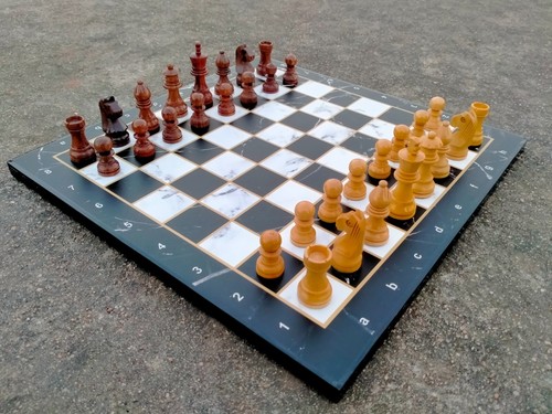 Tablero de ajedrez plano de madera indio hecho a mano de 12"x12" pulgadas con piezas de ajedrez magnéticas - Imagen 3 de 9