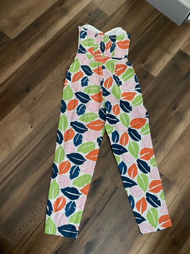 The O’dells Ellie Jumpsuit Lips Print Sweetheart Neckline Sz 4 NWT - Picture 8 of 8