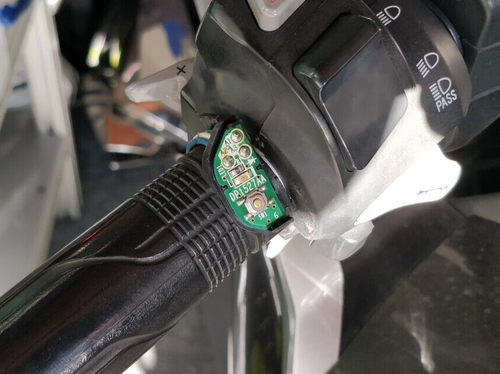 Repuesto de carcasa de interruptor de botón Honda VFR 1200F para empuñaduras térmicas OEM - Imagen 8 de 12