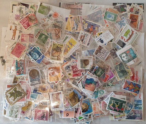 70+ PAQUETES DE SELLOS DEL MUNDO - TODOS FUERA DE PAPEL - TODOS DIFERENTES - 1000+++ SELLOS #2 - Imagen 13 de 19