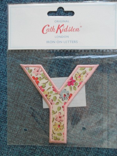BNIP ORIGINAL CATH KIDSTON IRON ON SEW ON PINK FLORAL ALPHABET LETTER 'U' PATCH - Picture 7 of 7